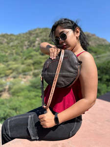 Nuevo estilo occidental herramientas de mano tallado elegante bolso de piel de vaca Sling Bag Crossbody hombro Boho Bolsos De Mujer - Product Image 6