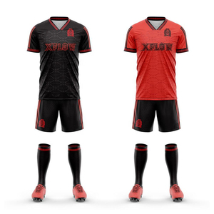 Ensembles d'uniformes de football personnalisables en gros, haute qualité, écologiques, durables, 100 % polyester, légers, respirants, imperméables - Product Image 3