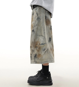 Shorts de mezclilla de cintura alta personalizados, lavado claro, estilo vintage, oversize, con efecto de pulverización abstracto, estilo streetwear - Product Image 5