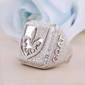 Anillo de cóctel de lujo para hombre de plata 925 con diamantes redondos pavé, escudo y flor de lis, chapado en rodio, joyería llamativa - Product Image 3