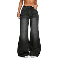 Jeans en denim pour femmes, coupe ample, conçus pour un style décontracté et un confort optimal.