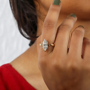 Bague en or jaune avec diamant taille marquise de 2 carats, bague de fiançailles classique pour femme - Product Image 6
