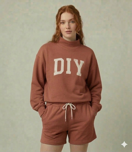 Conjunto de Pantalones Cortos y Top de Cuello Alto para Mujer, Estilo Urbano, Invierno, Color Sólido, Confeccionado con Materiales Resistentes y Acabados Refinados - Product Image 1