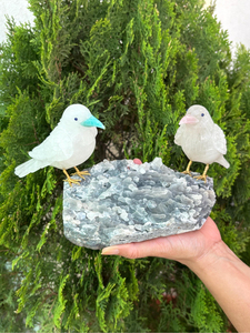Escultura de Pájaro de Cuarzo Blanco Natural con Cristales de Calcedonia y Apofilita, Proveedor Mayorista OEM ODM - Product Image 1