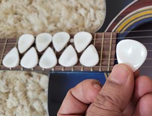 Organic material Camel bone 10 pcs set <b>Guitar</b> Picks <b>Plectrums</b> Tear Drop Shape For All Types Of <b>Guitars</b> - Product Image 6