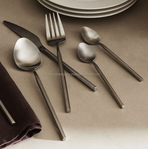 Juego de cubiertos hechos a mano de metal plateado para cocina, mesa de comedor, restaurantes, hoteles y cenas formales, ocasiones de fiesta - Product Image 1