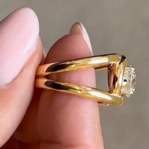 Anillo de Compromiso con Diamante Cultivado en Laboratorio IGI de 2.00Ct, Corte Redondo, E VS1, Oro Amarillo Sólido de 14K - Product Image 6