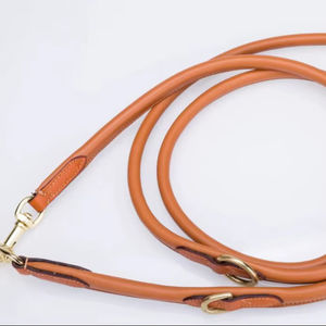 Correa de Cuero Enrollada Ajustable para Perros de la Marca Pear Tannery - Product Image 1