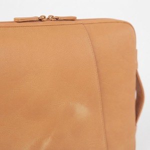 Vente en gros de pochettes pour ordinateur portable en cuir de vachette PU minimalistes et uniques, imperméables, pour hommes - Product Image 4