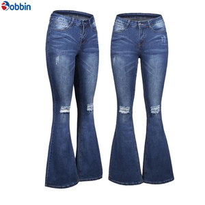 Pantalones vaqueros de mezclilla transpirables de estilo casual para mujer, talla grande, elásticos, acampanados, de cintura alta, con botones, de pierna ancha, lavados. - Product Image 2