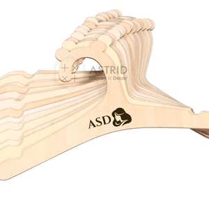 Cintre à vêtements pour animaux de compagnie en bois massif de 22,8 cm, personnalisable avec logo, gain de place, à un seul niveau, pour armoire et présentation en magasin - Product Image 2