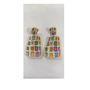 Pendientes Artesanales de Resina Acrílica con Forma de Corazón y Cuentas Étnicas Clásicas para el Día de San Valentín, Hechos en India para Mujeres y Niñas - Product Image 1