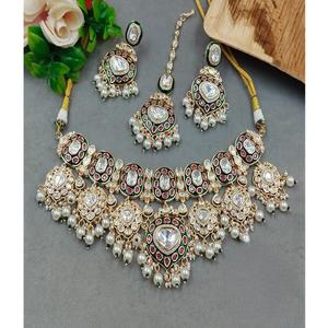 ชุดสร้อยคอ ต่างหู และติกก้าประดับมุกและมอสซาไนต์แบบคลาสสิกดั้งเดิม ดีไซน์โพลกี คุนดัน ระยิบระยับ เหมาะสำหรับงานปาร์ตี้ วันครบรอบ และงานแต่งงาน - Product Image 2
