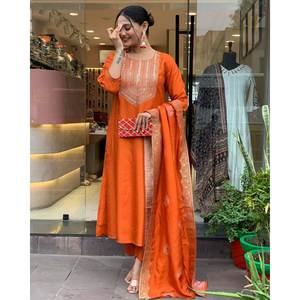 Conjunto Elegante de Talla XL con Top y Pantalón para Fiesta con Dupatta - Product Image 3