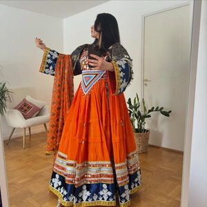 Robe afghane pour femmes, dernière tendance, dentelle brodée, motif floral uni, bouton à pompon, robe de mariage, robe de fête, robe afghane Kuchi - Product Image 2