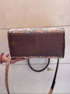 Bolso de Mano de Cuero Tallado a Mano, Estilo Bohemio, Color Marrón, Multiusos, Elegante - Product Image 4