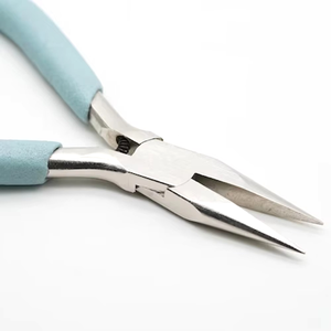 Pinzas para Extensiones de Cabello de Acero Inoxidable, Diseño de Punta Personalizada, Herramientas Ligeras y Reutilizables para Extensiones de Cabello - Product Image 5