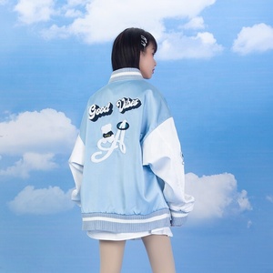 Chaqueta universitaria de lana personalizada para hombre para invierno de corte suelto con logotipo en relieve y cuello alto con impresión digital - Product Image 6