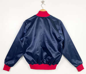 Chaqueta Bomber Impermeable Unisex de Alta Calidad con Logotipo Personalizado OEM, con Impresión Frontal Recubierta para Invierno - Product Image 4