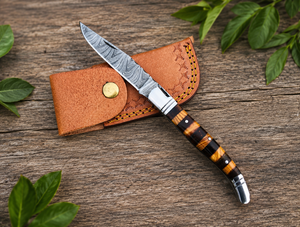 Navaja Plegable Artesanal de Acero de Damasco con Mango de Palisandro - OEM Disponible - Regalo para Padrinos de Boda y Aniversario - Product Image 5