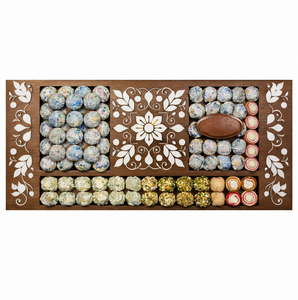 Nouveau plateau de rangement en bois pour chocolats, design floral, fait main, très tendance, idéal pour mariage, Ramadan, Aïd, plateau à chocolats de luxe - Product Image 1
