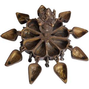 Caja de ritual Sri Ganesh de latón de 5 pulgadas hecha a mano con tapas para regalar, escultura India hecha en India - Product Image 2