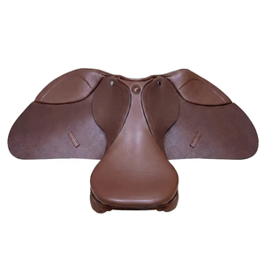 Selle de dressage Close Contact avec arceau en bois et plastique pour cheval noir - Durable, confortable, légère, en cuir véritable - Product Image 3
