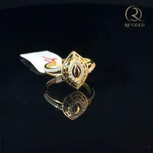 Elegante anillo de oro con diseño de hoja y piedras brillantes para mujer, joyería elegante para uso diario y ocasiones especiales, idea de regalo. - Product Image 2