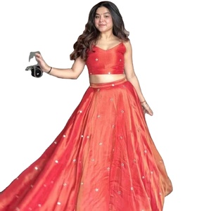 Choli Moderno y Elegante con Estampado Digital Completo, con un Aspecto Muy Suave y Bonito, con un Elegante Adorno en el Bajo, en Venta - Product Image 1