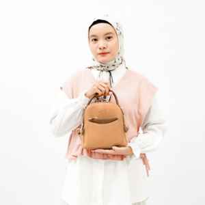 Premium Synthetic <b>Leather</b> Freya <b>Bag</b> <b>Lady</b> Solid Pattern Multi-functional Convertible Backpack Sling <b>Bag</b> Removable Coin Wallet - Product Image 1