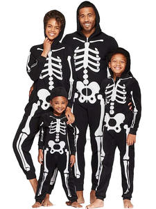 Ensemble de survêtement pour homme noir uni coupe-vent avec cagoule, logo personnalisé, marque privée, en molleton technique, style streetwear, maternité - Product Image 3