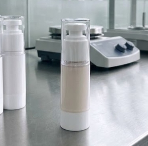 Sérum à la vitamine C anti-âge et éclaircissant OEM ODM, essence pour le visage, flacon sous vide de 30 ml, MOQ 350 - Product Image 5