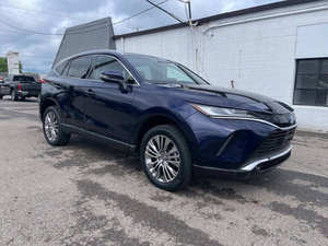 Oferta Especial 2024 Ven XLE AWD XLE 4dr Crossover, Listo para Conducir - Product Image 3