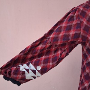 Robe longue écologique à imprimé géométrique rouge, manches lanternes, col rond, ourlet droit, coupe classique, toutes saisons, en coton tissé brodé - Product Image 3