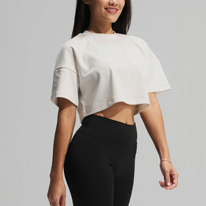 เสื้อครอปท็อปคุณภาพสูงสำหรับทุกเพศ ผลิตจากผ้าโพลีเอสเตอร์/คอตตอนผสม เป็นมิตรต่อสิ่งแวดล้อม คอกลม แขนสามส่วน สไตล์ลำลองแนวสตรีทแวร์ แห้งเร็ว - Product Image 4