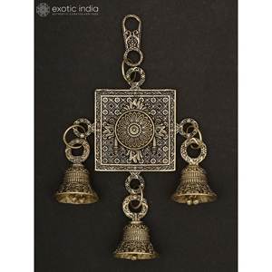 Lot de trois cloches superfines Chakra Tilak et Conch Bells de 6 pouces en laiton pour la décoration de la maison et les cadeaux fabriqués en Inde - Product Image 2