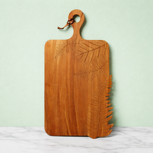 Tabla de Cortar de Madera de Acacia Premium con Diseño de Hoja Grabado con Láser, Duradera, Segura para Alimentos, Elegante y Rústica - Product Image 1