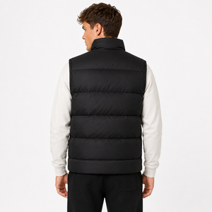 Manténgase abrigado en los días fríos con esta chaqueta tipo chaleco para hombre con acolchado suave y un ajuste moderno para comodidad diaria al aire libre. - Product Image 3