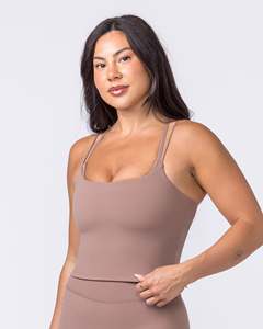 Débardeur de sport léger pour femme, respirant, sans manches, avec coussinets fixes, séchage rapide, idéal pour le yoga et la gym - Product Image 4