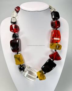 Collier en résine de style romantique polyvalent Designs accrocheurs Chaînes de perles à crochet uniques Accessoire pour colliers à pendentifs de mode - Product Image 1