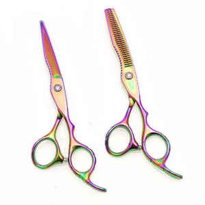 Ciseaux de coiffure professionnels en acier japonais 440c, titane, pour salon de coiffure, durables et résistants pour une coupe de qualité. - Product Image 4