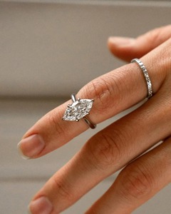 Anillo de compromiso minimalista de oro blanco de 14k con diamante marquesa de 1.90CT cultivado en laboratorio, solitario de 6 garras con vástago europeo, claridad VVS2, IGI - Product Image 5