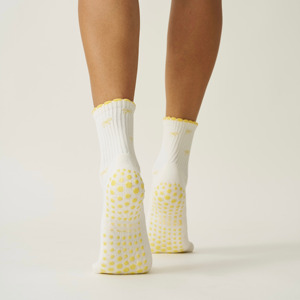 <b>Custom</b> Logo Pilates <b>Grip</b> <b>Socks</b> Crew Non Slip Yoga Barre Workout <b>Socks</b> Knitted Bow Pattern Breathable Cotton Blend - Product Image 3