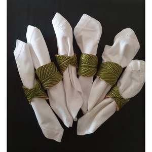 Anneaux de serviette en résine élégants et modernes pour la décoration de table - Product Image 4