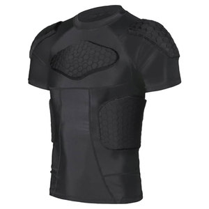 Rashguard de compression noir à manches courtes pour homme avec rembourrage protecteur pour les sports et activités de plein air - Product Image 1