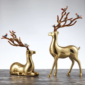 Adorno Premium de Reno con Pájaro en el Cuerno para Exhibición Festiva, Decoración de Mesa Auxiliar de Dormitorio y Uso como Regalo de Temporada - Product Image 1