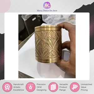โถใส่เทียนทองเหลืองคุณภาพพรีเมียม |   ภาชนะโลหะสำหรับเทียนหอมแบบขายส่ง เป็นมิตรกับสิ่งแวดล้อม สำหรับตกแต่งบ้านและทำเทียนจากขี้ผึ้งถั่วเหลือง - Product Image 6