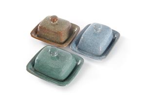 Mantequillera de estilo artesanal con tapa de perilla, bandeja profunda, acabado esmaltado duradero, elegante recipiente de almacenamiento para mesa, para mantequilla fresca - Product Image 4