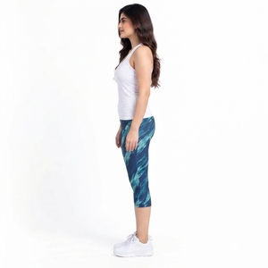 Women <b>Capri</b> <b>Legging</b> Featuring Quick Dry Fabric Stretchable Design Comfortable Fit Lightweight Structure Breathable Panels - Product Image 4