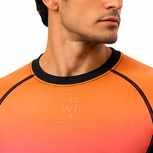 Haut de compression léger à manches longues pour homme, anti-UV, avec tissu extensible et anti-humidité - Product Image 6